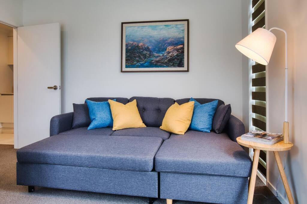 Cozy Retreat On Serene Street Hamilton Zewnętrze zdjęcie